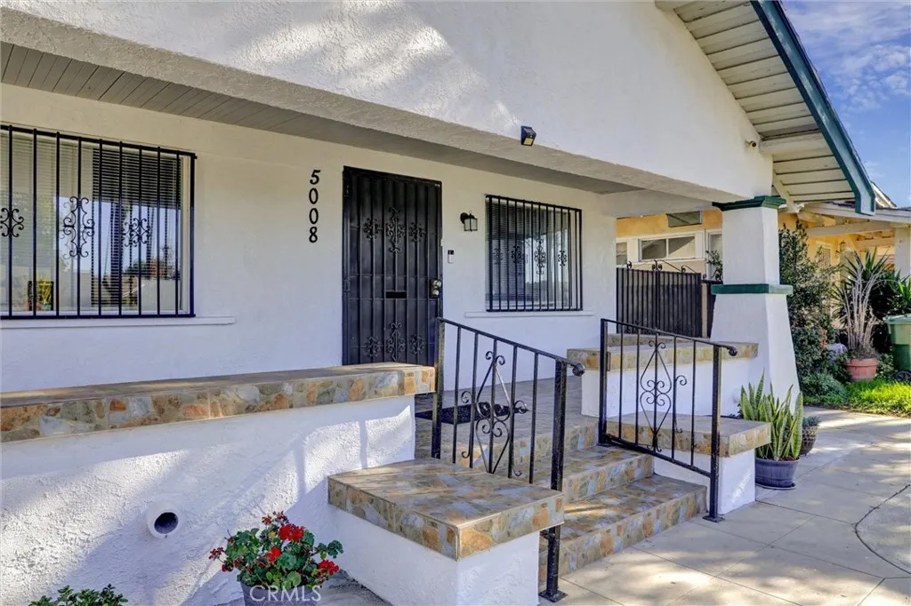 5008 Cimarron, Los Angeles, California 90062 home-pic-1